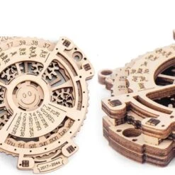 Brightake DIY Holz 3D Puzzle Zusammengesetztes Spielzeug Selbst Montage Mechanische Kalender Holz Getriebe Modell 7 Brightake DIY Holz 3D Puzzle Zusammengesetztes Spielzeug Selbst Montage Mechanische Kalender Holz Getriebe Modell -Spielwaren-Discounter 30564704 03